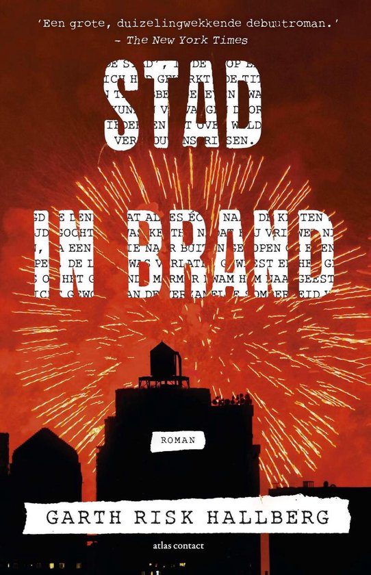 Boek kaft met de titel 'Stad in Brand' boven een stadsgezicht met vuurwerk.