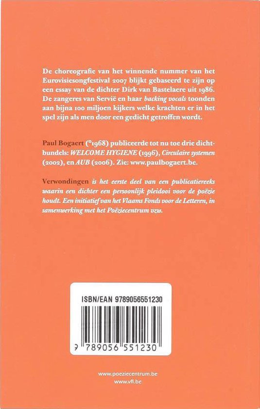 Achterkant van een boek met tekst en een ISBN-streepjescode.