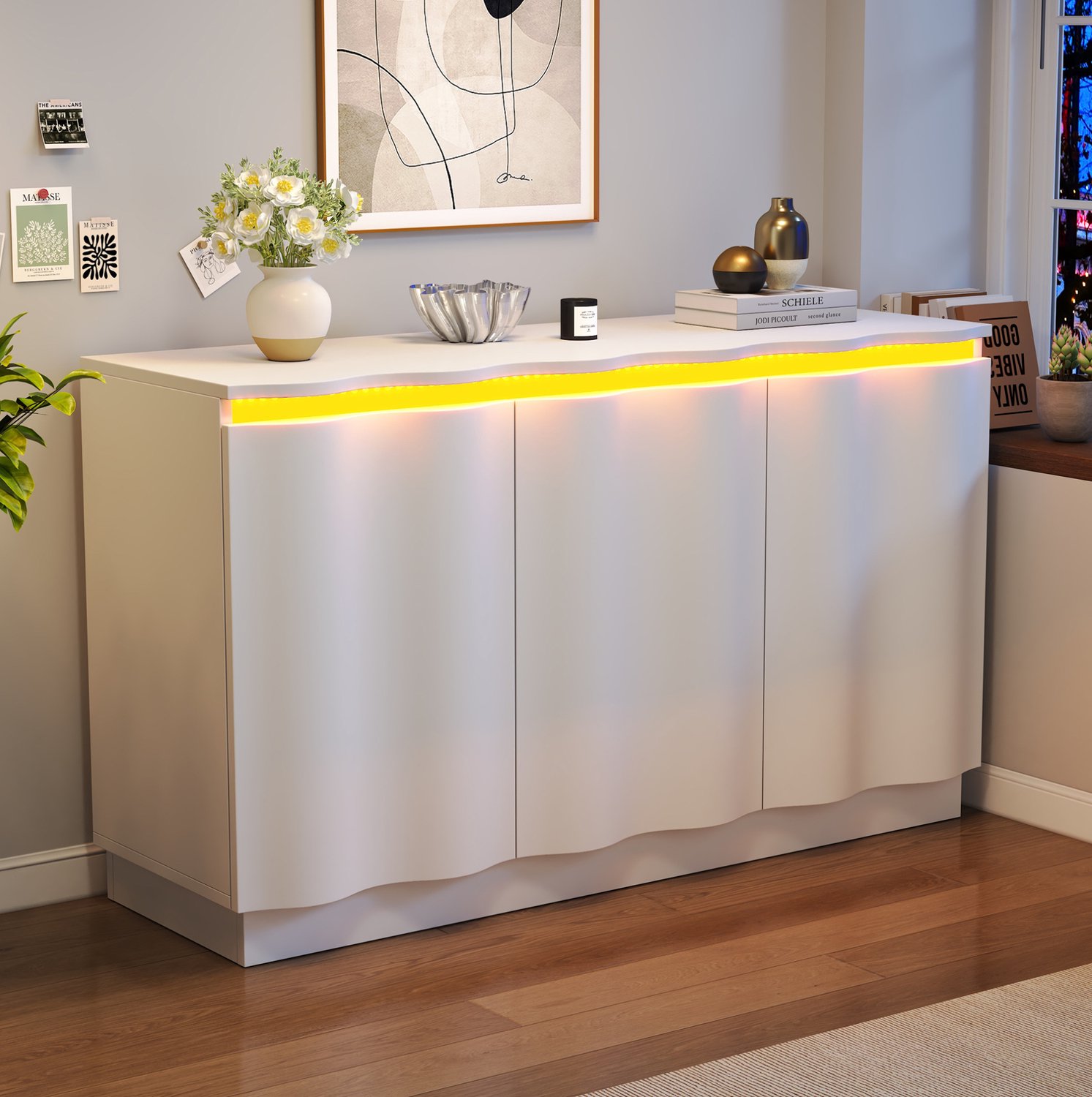 HAUSS SPOLE Dressoir - 3 Deuren Met Ledverlichting En Verstelbare Planken - Voor Woonkamer En Eetkamer - Wit Spaanplaat - 120x39,5x69,5 Cm