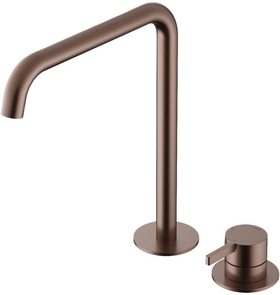 Hoge Hotbath Ace wastafelkraan in geborsteld koper met een losse hendel voor warm en koud water.