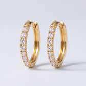 Lundholm Luxe Oorringen Met Zirkonia Steentjes Goudkleurig Jewellery - Premium Stainless Steel PVD Plated - Vrouwen Cadeautjes Cadeau Kleine Oorbellen Dames Classy 14 mm - My Delia Serie - Luxe Vrouwen Cadeautjes