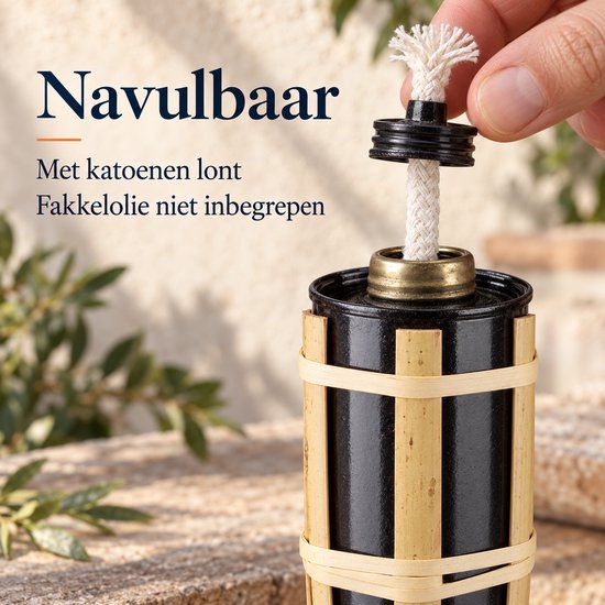 Navulbaar zwart reservoir met katoenen lont voor een bamboe tuinfakkel, olie niet inbegrepen.