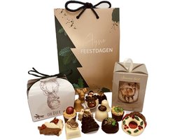 Kerstcadeau – Luxe Geschenkset met Kerstchocolade (250 gram) en Kerstbal – Fijne Feestdagen – CHO-lala