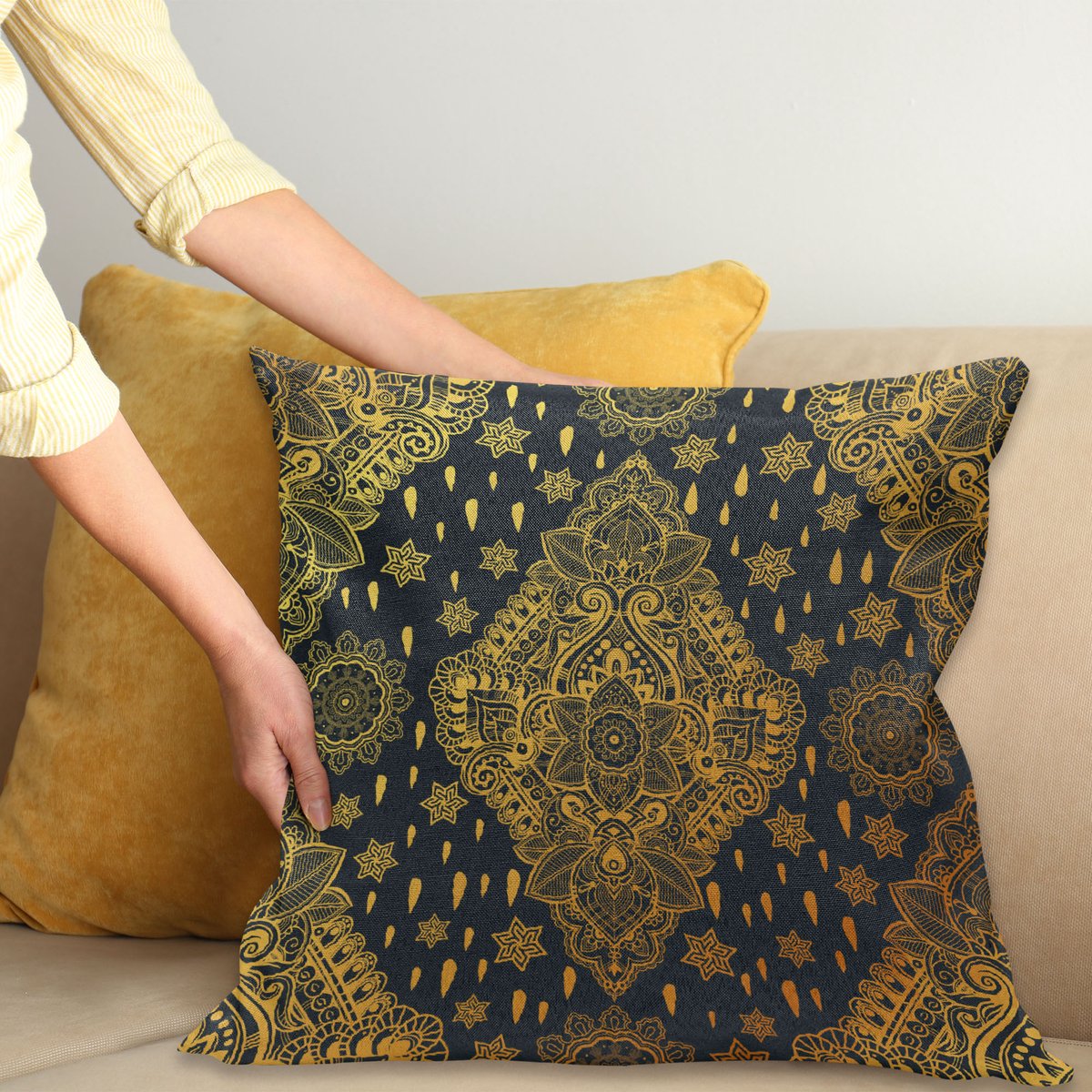 ABAKUHAUS Mandala Kussenhoes, Boho Paisley Folklore, Water- en Vuilafstotend, Wasbaar, Dubbelzijdige Print met Ritssluiting, 40 x 40 cm, Anthrazit Grijs Mosterd