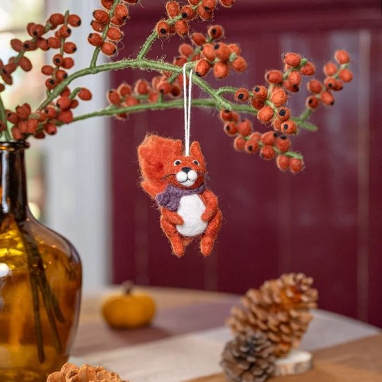 Wolvilt Hanger Eekhoorn Indian Summer - Burgundy - Fairtrade Homedeco - 11x5x8cm — afbeelding 2