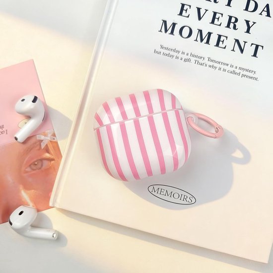Hoesje compatibel met AirPods 3 met reinigingsset, schattig gestreept zacht TPU-esthetisch ontwerp voor meisjes en vrouwen, schokbestendige sleutelhanger hoes voor Airpods 3e generatie - roze — afbeelding 2
