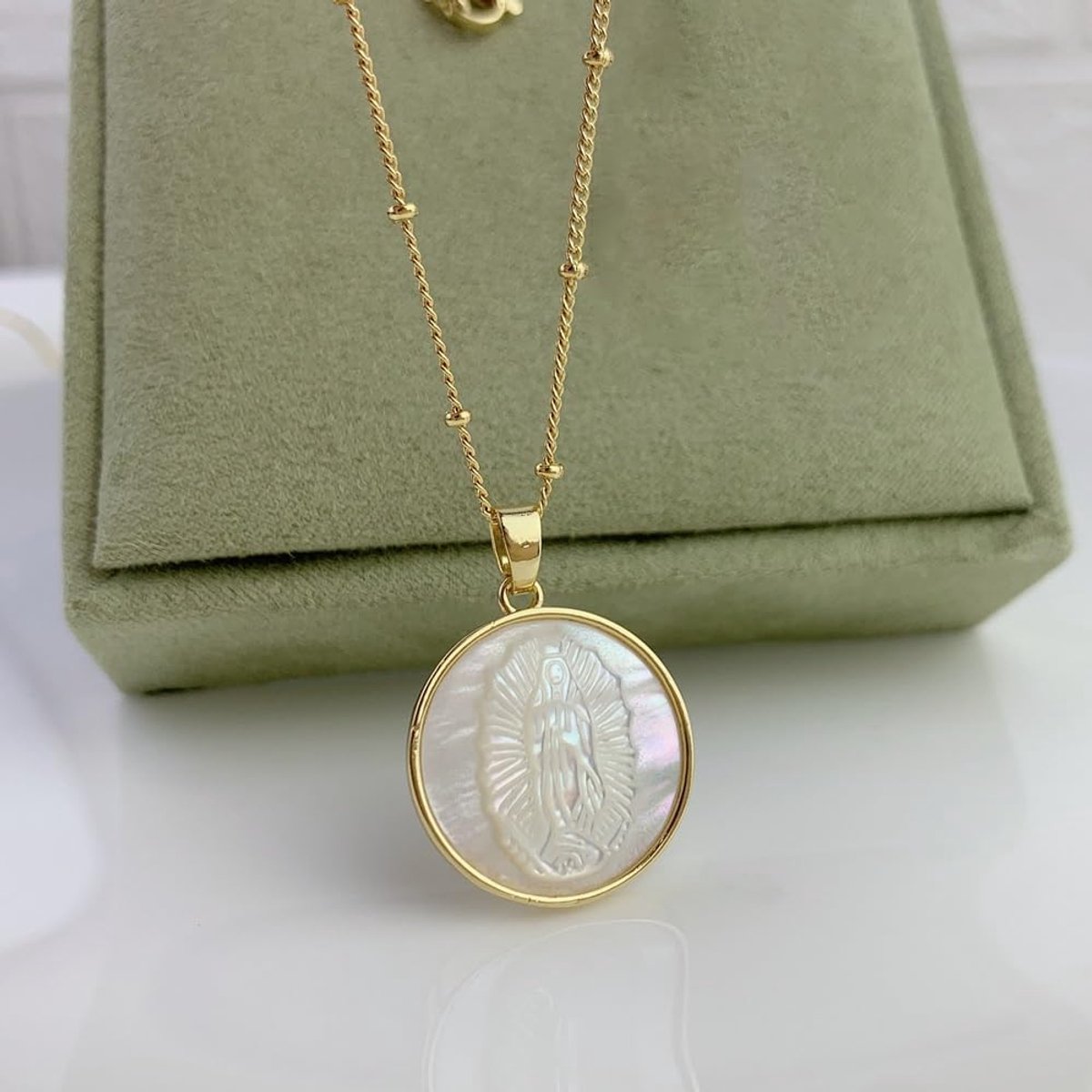 Medaille Moeder Van Parel Maagd Maria Guadalupe Verlossing Wonderbaarlijke Ketting,Geloof Vergulde Munt Ketting Voor Vrouwen