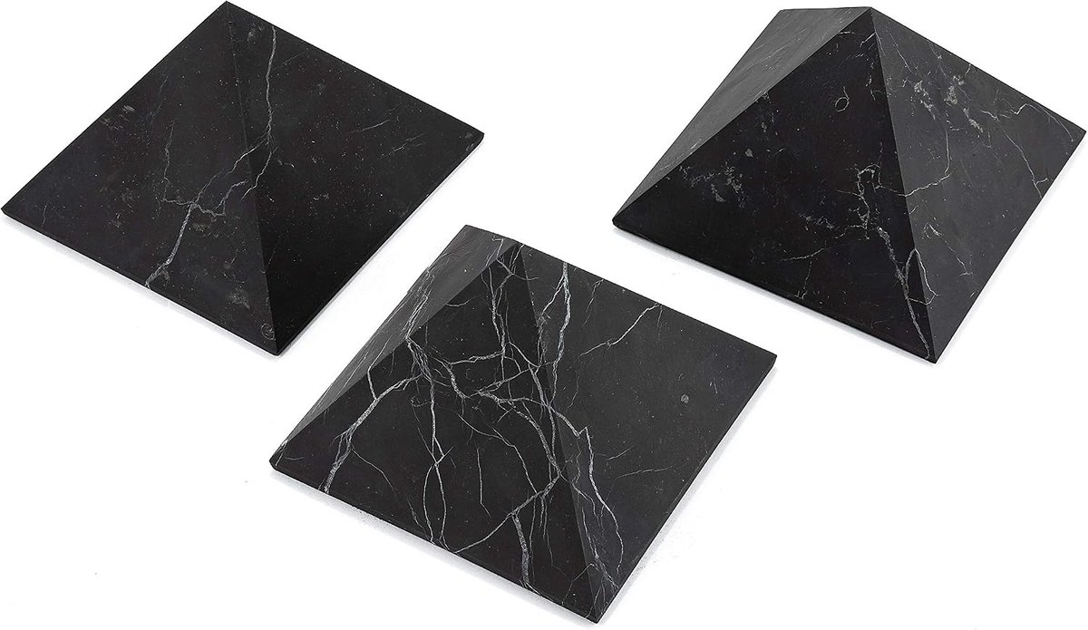 UG KASHU edelsteen shungite rechtstreeks uit Karelië: 3 x piramide 10 cm ongepolijst