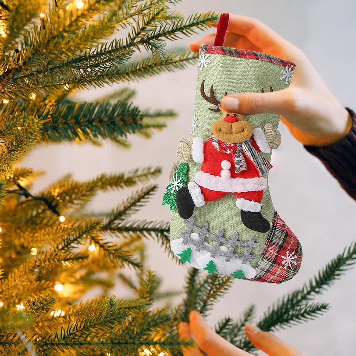 Kerstsokken, 4 stuks, kerstlaarzen, open haard, kerstkousen, om op te hangen en te vullen, kerstdecoratie voor thuis (B)