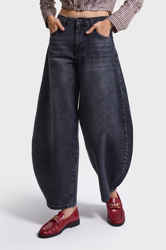 It's Basic - MEGA BALLOON MID RISE JEANS - JET BLACK