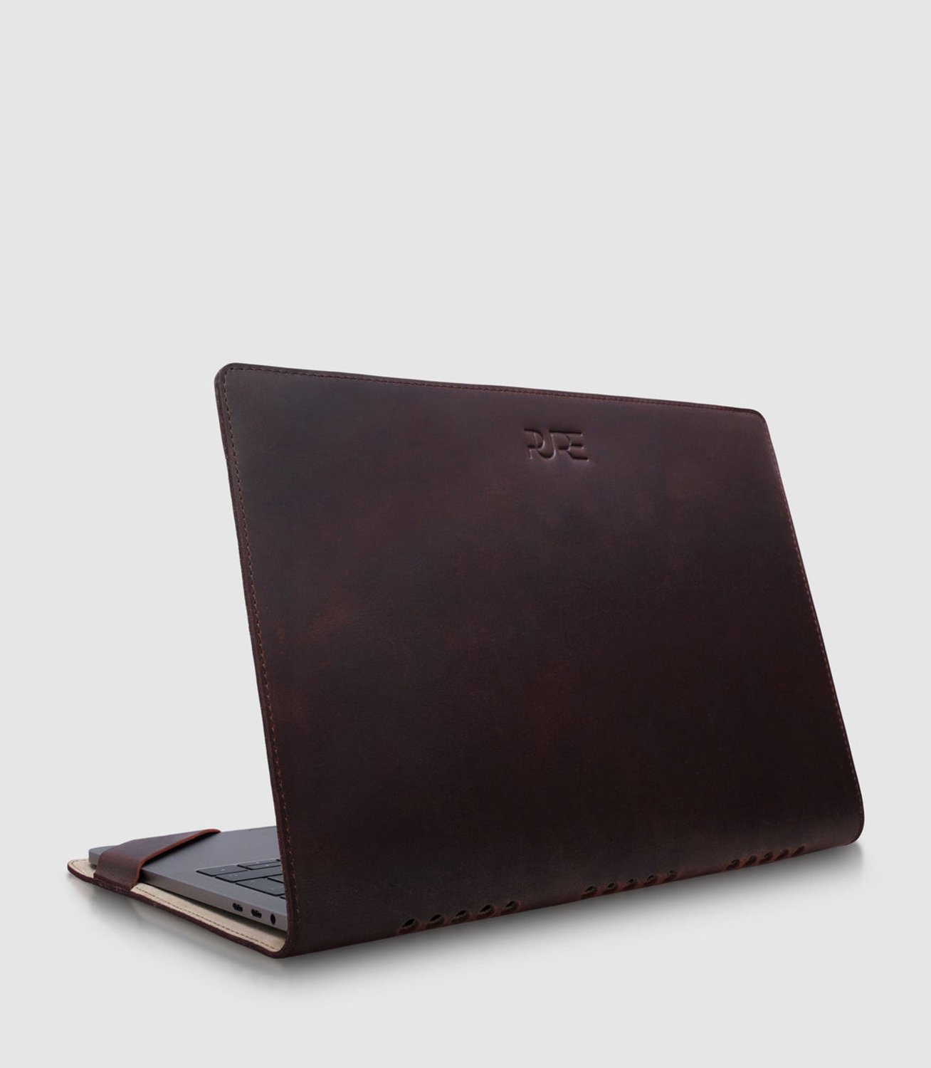 PURE Studios ATRIA - Leren MacBook hoes 13 inch - Chocolate