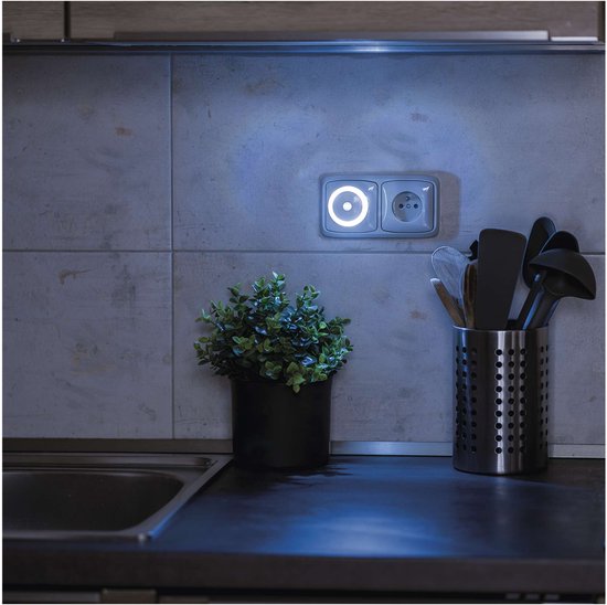 EMOS LED-nachtlampje met lichtsensor voor in het stopcontact, P3306 van EMOS — afbeelding 5