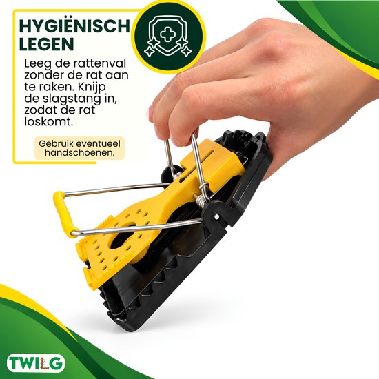 Hand met handschoen opent de zwarte en gele rattenval voor hygiënisch legen.