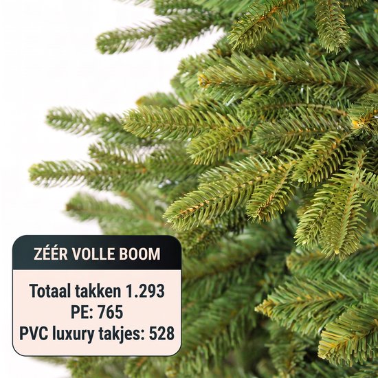 Close-up van realistische groene kerstboomtakken met 1.293 takken: 765 PE en 528 luxe PVC-takjes.