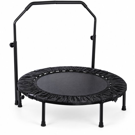 Zwarte ronde fitnesstrampoline met een in hoogte verstelbare handgreep op een witte achtergrond.