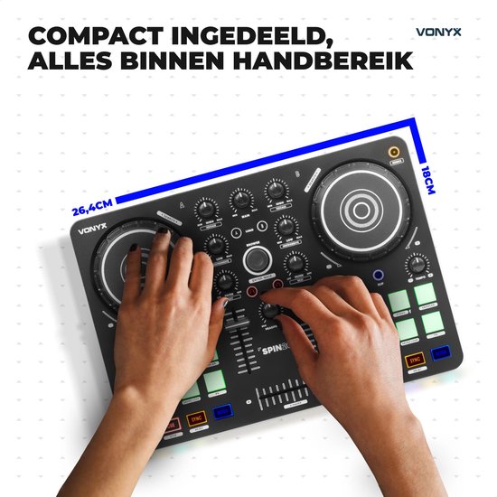 Bovenaanzicht van de compacte 26,4 bij 18 cm zwarte Vonyx Spin200 DJ-controller tijdens gebruik.
