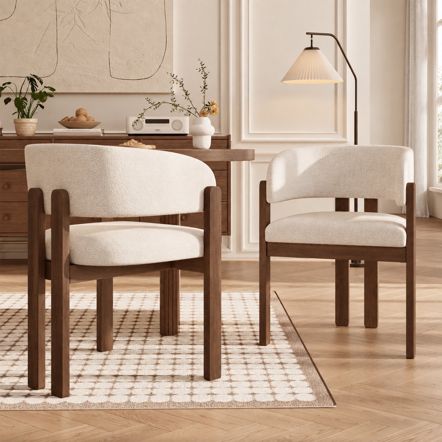 Clruro Eetkamerstoelen - Set van 2 - met Armleuningen - Massief Hout/Bouclé - Walnootkleur/Beige
