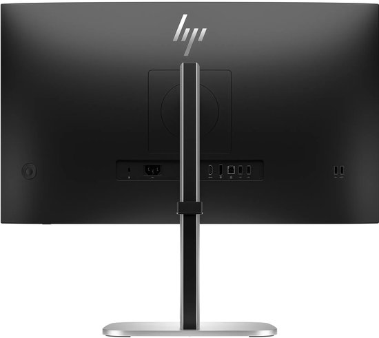 Achteraanzicht van een monitor met HP-logo, diverse poorten en een zilverkleurige standaard met kabelbeheer.