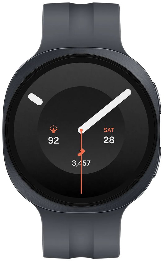 Vooraanzicht van een zwarte smartwatch met een analoog wijzerplaatontwerp dat stappen, datum en activiteit toont.