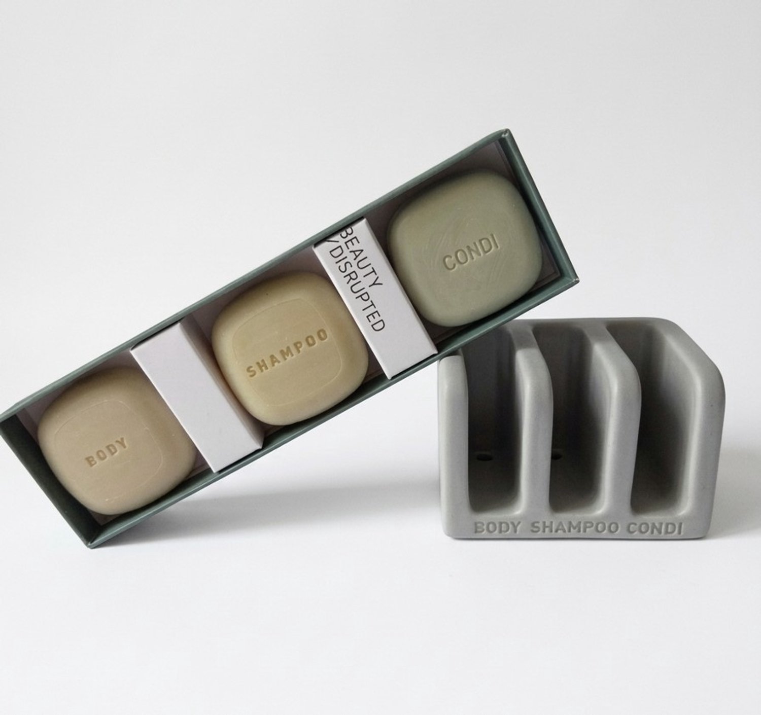 Beauty Disrupted SET 3 bars + soap holder kleine versie Shampoo, Conditioner, Body bar, Handzeep Voyager Travel set Amazonian Amour