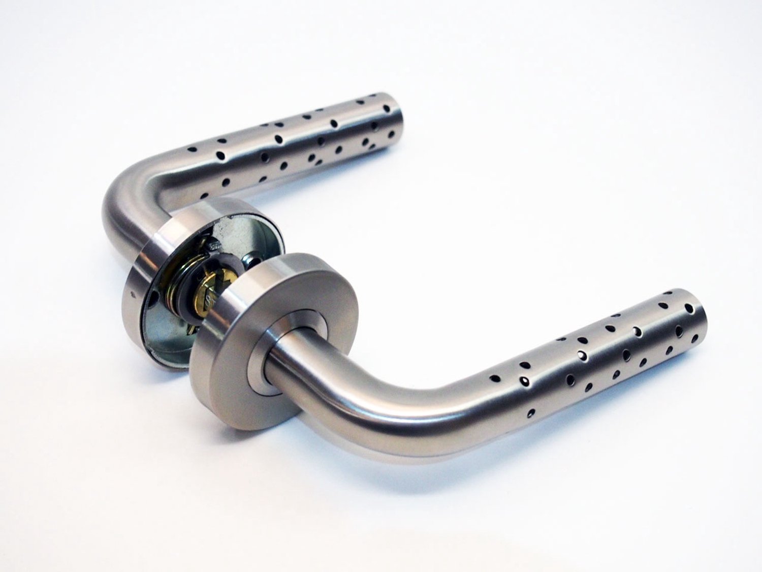 Intersteel recht geperforeerd modern RVS design deurkruk