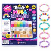 Teedz Mega Kralen Set – 5200 Onderdelen – Sieraden Maken voor Kinderen vanaf 6 Jaar – Katsuki Kralen, Letterkralen en Bedels – Armbanden en Oorbellen Maken – Met Opbergbox