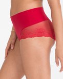 Rode slip met hoge taille en kanten achterkant met bloemendetail.