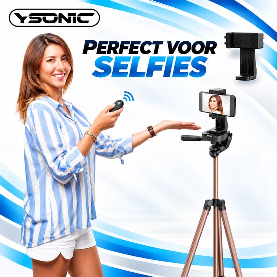Vrouw houdt een YSONIC selfie-afstandsbediening vast terwijl haar smartphone op het bronzen statief staat.