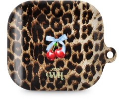 xoxo Wildhearts hoesje geschikt voor AirPods 4 - Berry Wild - Ook als telefoonhoesje verkrijgbaar - schokbestendige case - koptelefoonhoes - Beschermhoes met met tijgerprint / luipaardprint - kers print - dierenprint hoesje - kersen - panterprint
