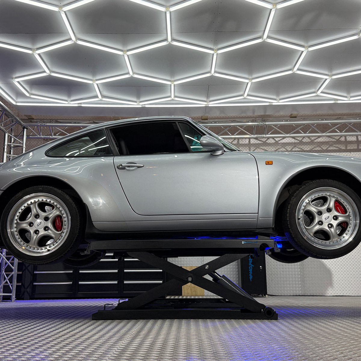Datona® Professionele hexagon plafondverlichting - 4,82 bij 2,6 m - voor werkplaats en garage - Wit