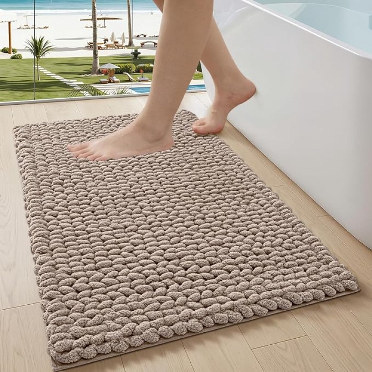 Chenille Badmat Antislip – Extra Zachte en Dikke Badkamermat – Wasbaar en Sneldrogend – Beige – 60 x 90 cm