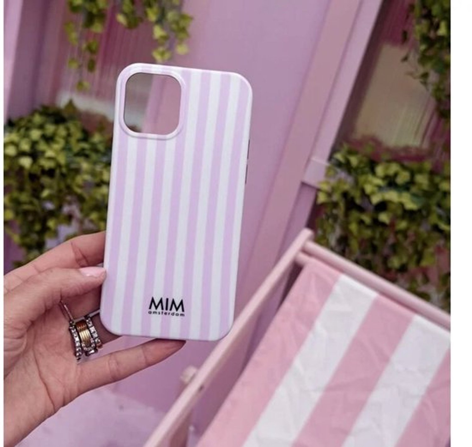 MIM Amsterdam - Santorini Stripes Pink - Geschikt voor iPhone 11 Pro - Telefoonhoesje - Shockproof Case - Roze Gestreept Hoesje - Beschermhoes - Trendy Phone Case