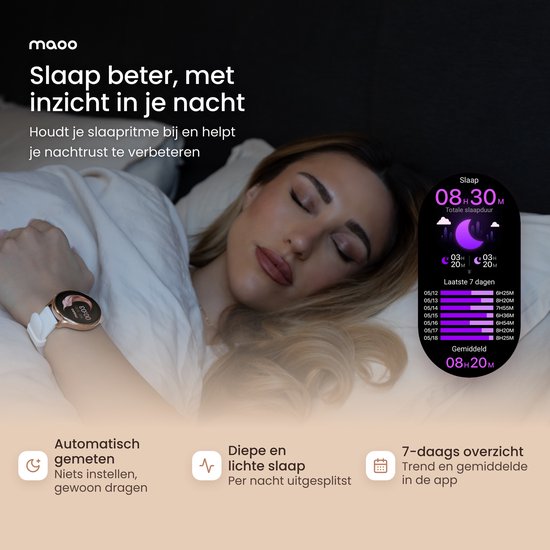 Vrouw slaapt met rosé gouden smartwatch om de pols, toont slaapstatistieken met 8u30m totale slaapduur.