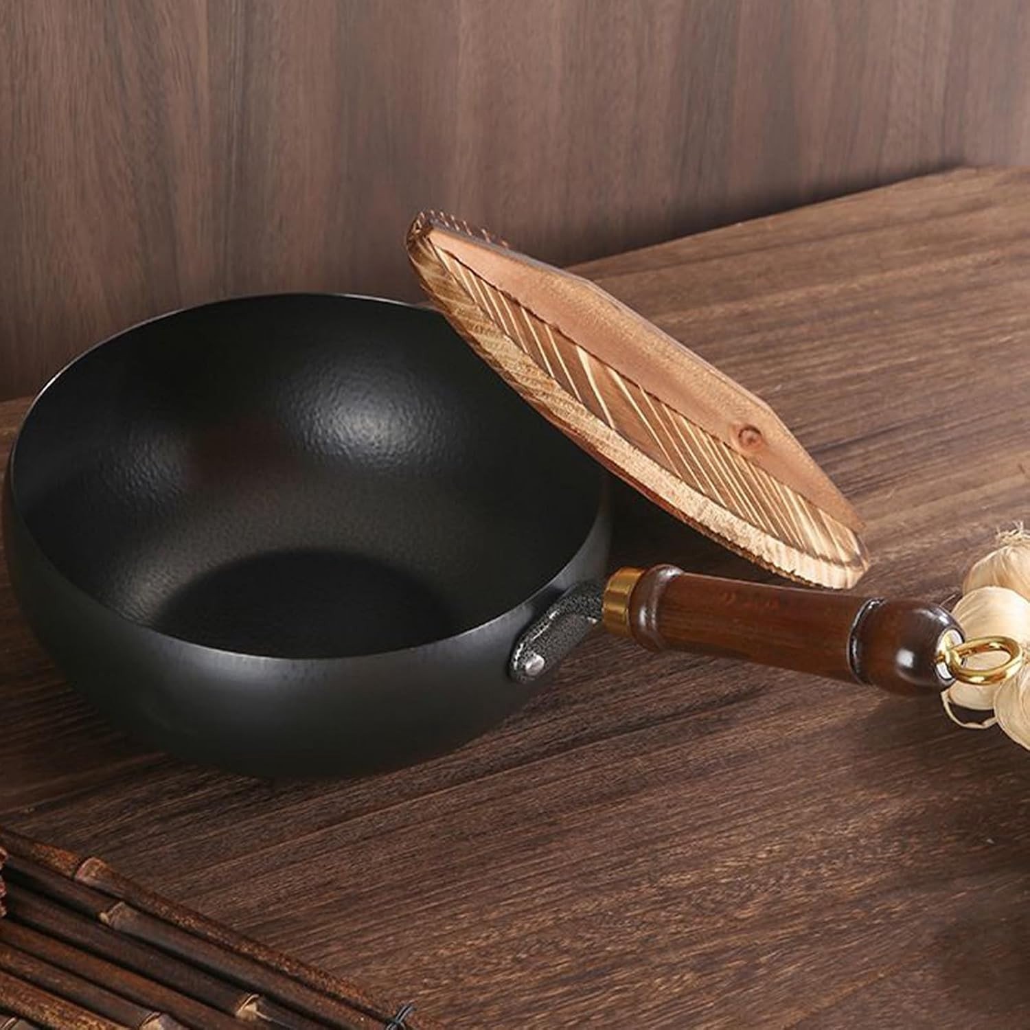 Koekenpan met Deksel - Gegoten Ijzer - Antiaanbak - Gelijkmatige Warmteverdeling - Voor Gezinnen