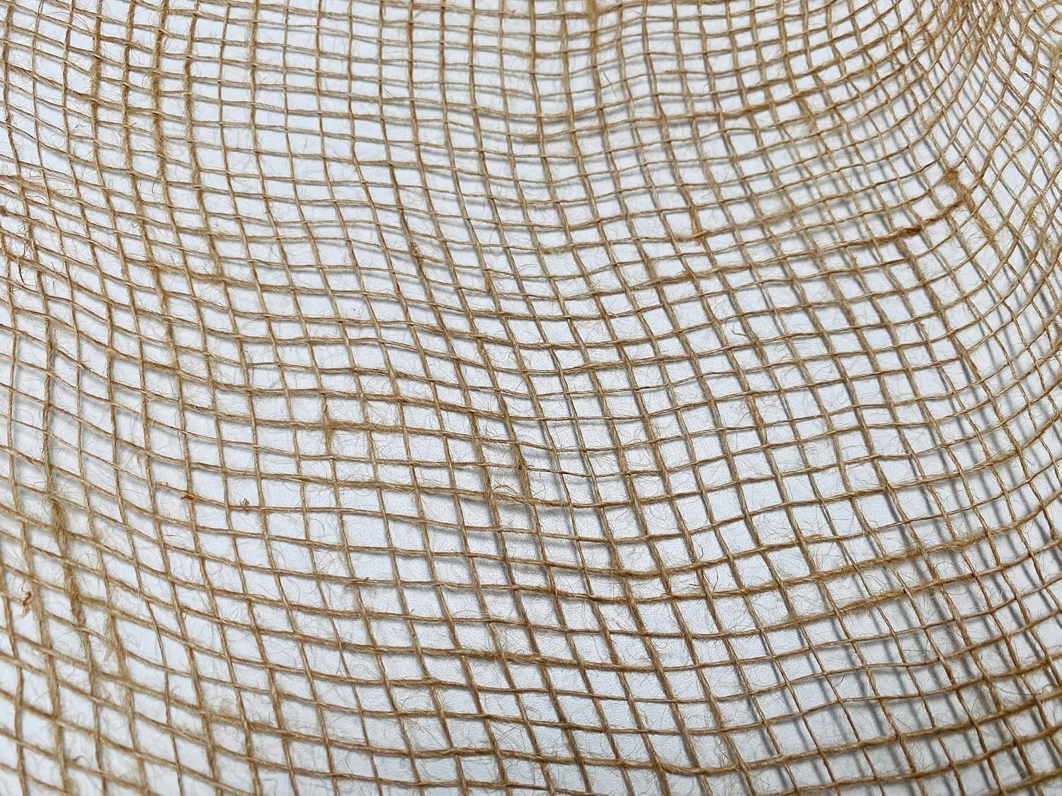 Hessische Scrim Netting Jute Stof Sacking Materiaal - Fijne Natuurlijke Jute Raffia Tuinnet - 100cm Breed (1)