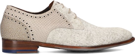 Off-white textielschoen met beige slangenprint en spekleren detail op de hiel. Leren zool.