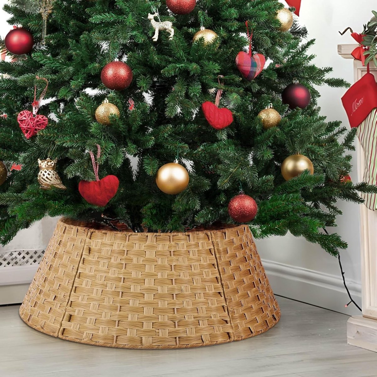 Ronde kerstboomrok van kunstmatig riet voor kerstdecoratie, 70 x 50 x 26 cm, natuurlijk kleur, kerstboomstandaard en decoratieve mand