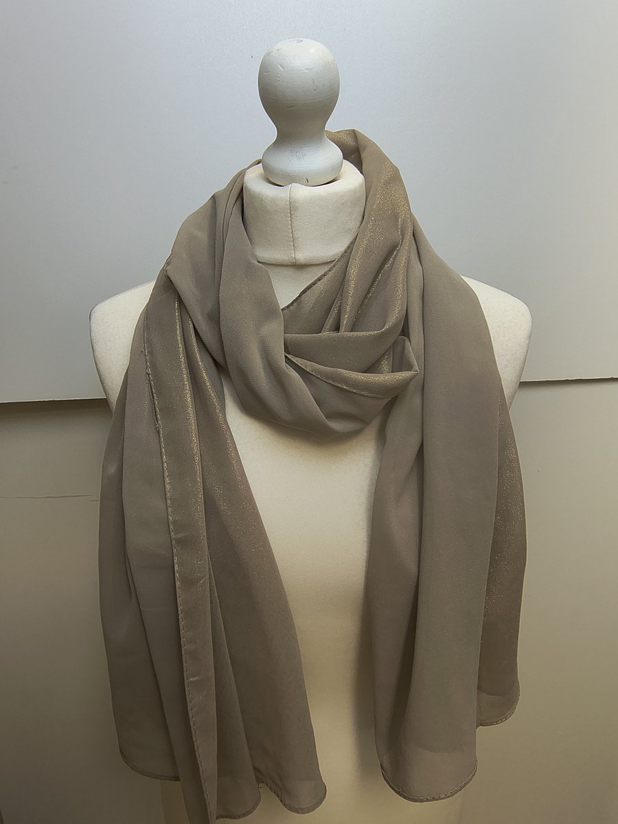 Lange glanzende dames sjaal Bridget-effen beige goud-stola-omslagdoek