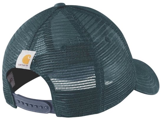 Achterkant van een donkerblauwe Carhartt pet met label met oranje Carhartt logo en verstelbare band.