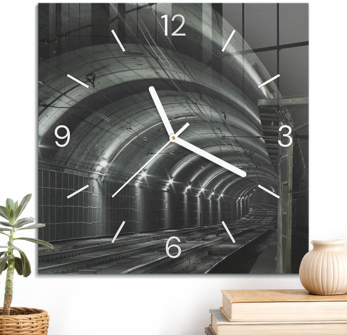 ArtPrintCave Grijs Glazen Klok - 30x30 cm - Wandklok Vierkant - Spoorwegtunnel Stille Wandklok - Steden Wandklok Keuken - Witte Klokwijzers