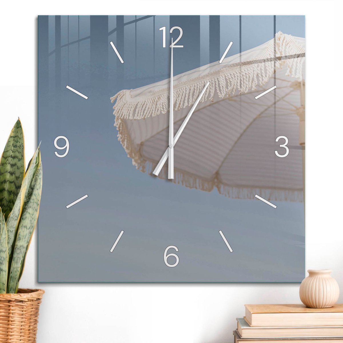 ArtPrintCave Blauw Glazen Klok - 60x60 cm - Wandklok Vierkant - Zomerse Rust Stille Wandklok - Natuur Wandklok Keuken - Witte Klokwijzers