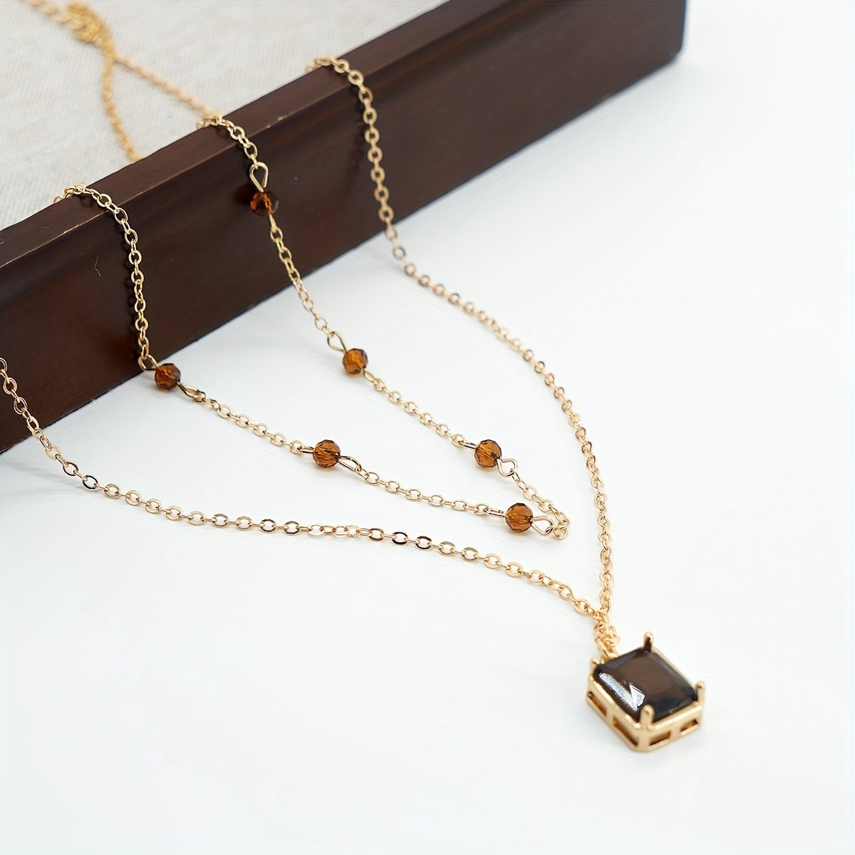 Sjika - Ketting Dames Goud – Dubbele Ketting met Bruine Stenen – Goudkleurige Damesketting – Layered Ketting – Cadeau voor Haar