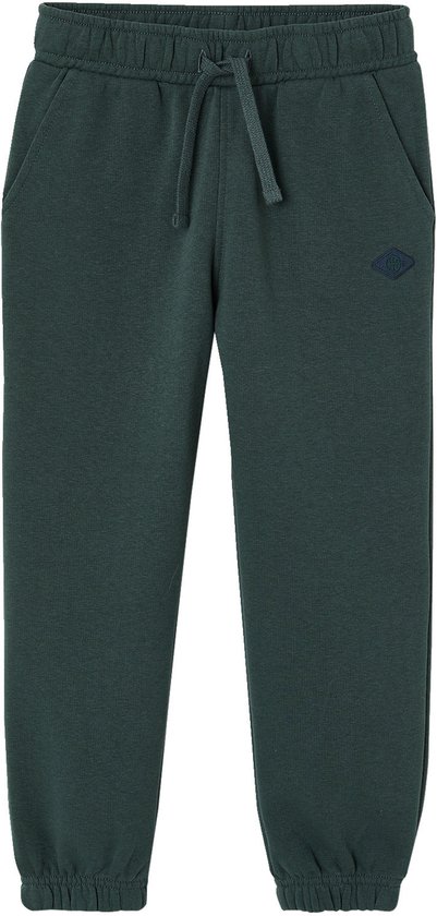 Donkergroene joggingbroek voor jongens met elastische tailleband, trekkoord en geborduurd embleem.
