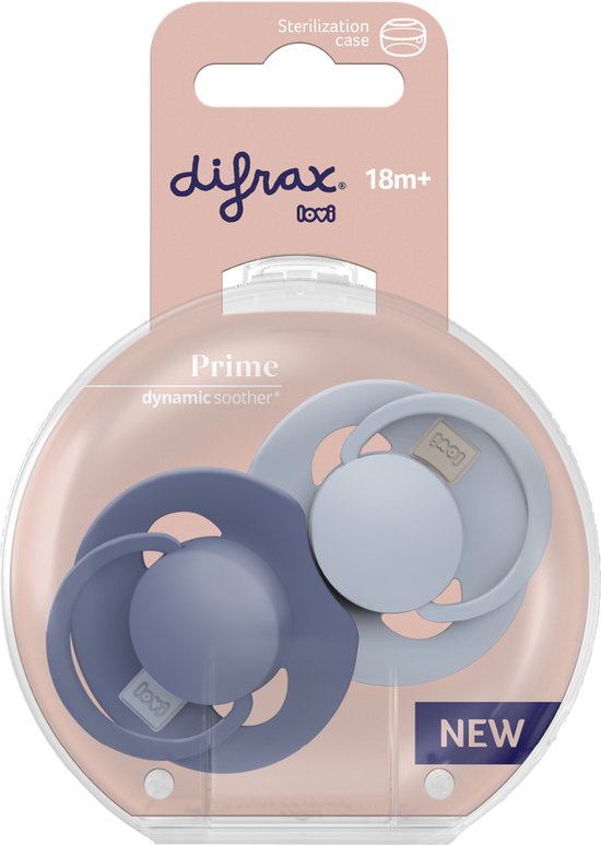 Difrax Prime dynamische fopspeen 18+ maanden in lichtblauw en navy, in sterilisatiebehuizing.