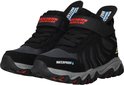 Zwarte Skechers wandelschoenen met klittenbandsluiting, rode "Skechers Adventure" tekst en "WATERPROOF" logo.