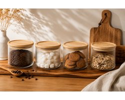 Luxe Voorraadpotten Set van 4 – Kruidenpotjes - Opbergpotten Geribbeld Glas met Bamboe Deksel & Lepeltjes – Koffie Thee Suiker Potten – 700ml – Ø11cm