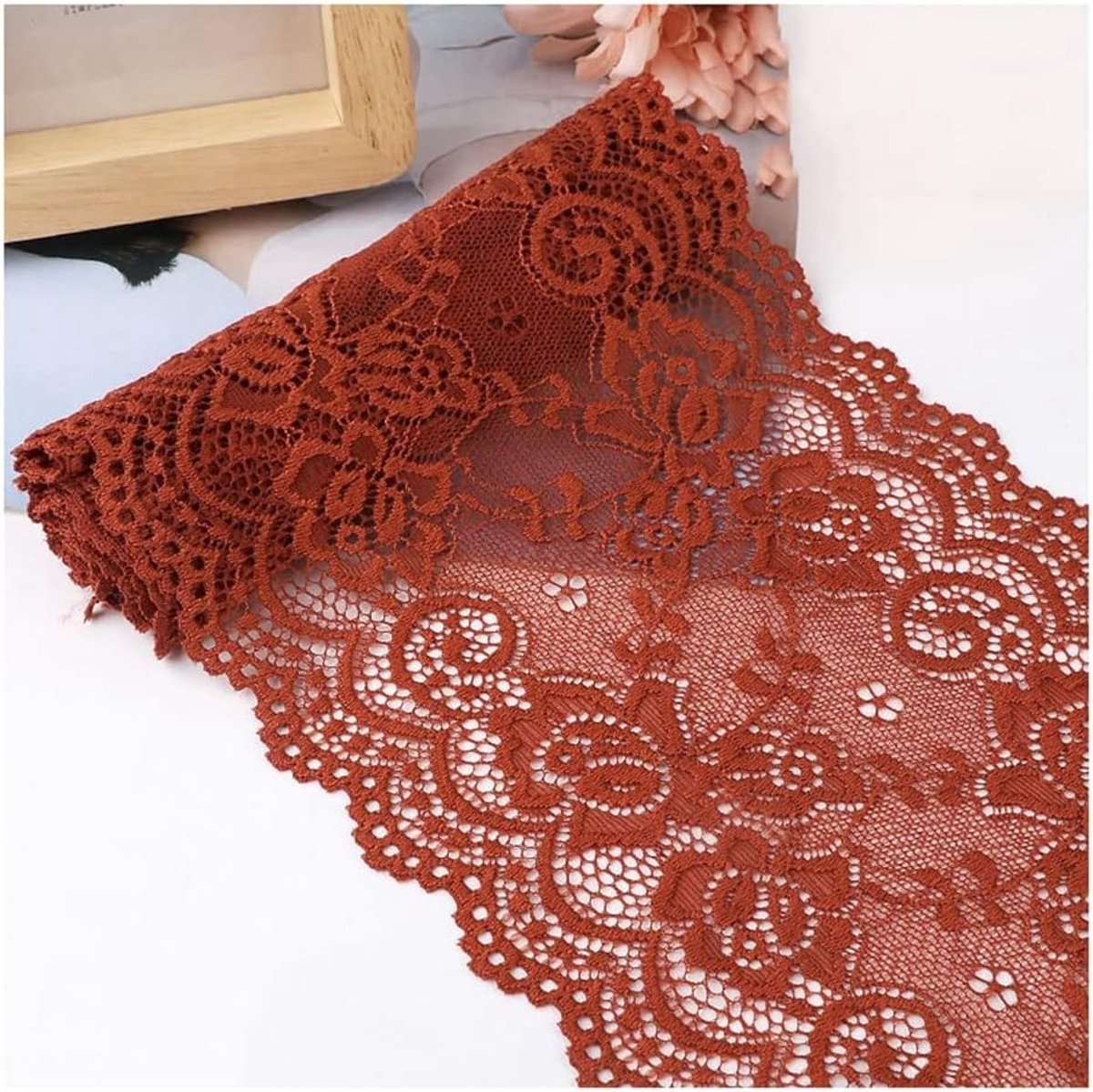 Lace Border van 15 cm x 5 m in Brick Red, Elastisch Kantlint voor Kleding en Decoratie, Vintage Borduurwerk en Bloemenrand voor Creatieve Projecten