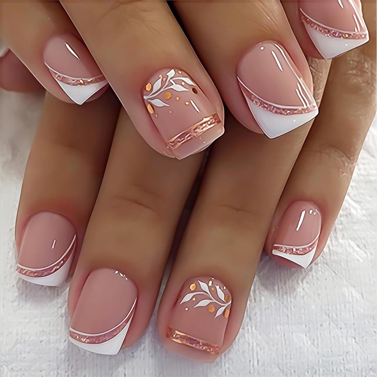 SnelShoppen - Press on Nails - 24 Stuks Korte Nagels voor Vrouwen en Meisjes - Beginnersvriendelijk - Perfect voor Kantoor, Dagelijks Gebruik, Bruilof