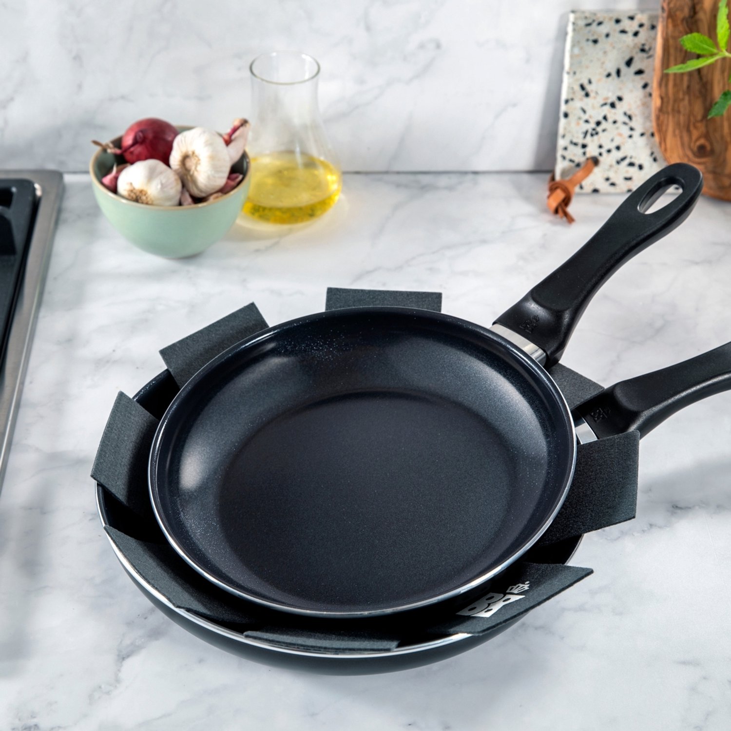 Bol.com BK Vivid Koekenpannenset 2-delig - 24/28cm - PFAS-vrije antikleeflaag – Koekenpan inductie – Keramische koekenpan - Oven... aanbieding