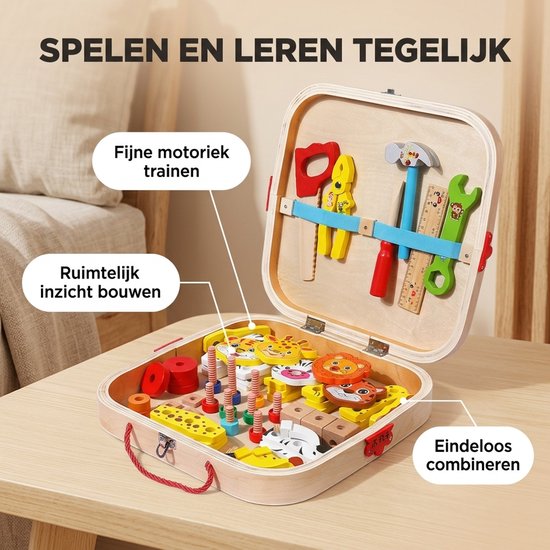 Houten kist gevuld met gekleurde houten onderdelen en gereedschap, gericht op motoriek en ruimtelijk inzicht.
